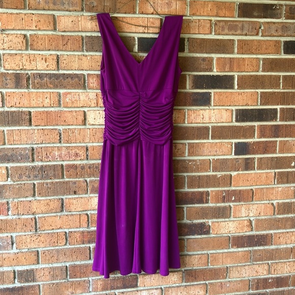 Absolutely stunning & glamorous dress. - Picture 6 of 6